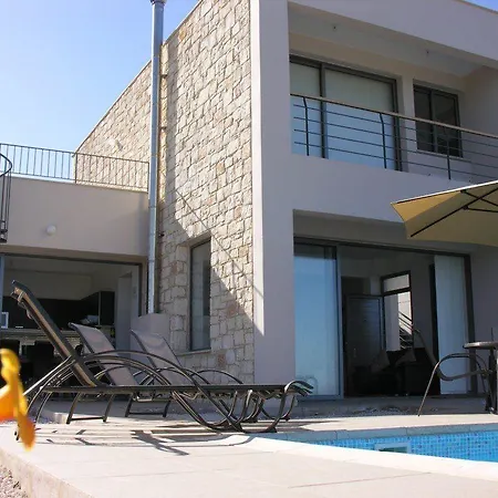 Βίλα Rent This Villa With Mejastic Sea Views Polis Villa 106
